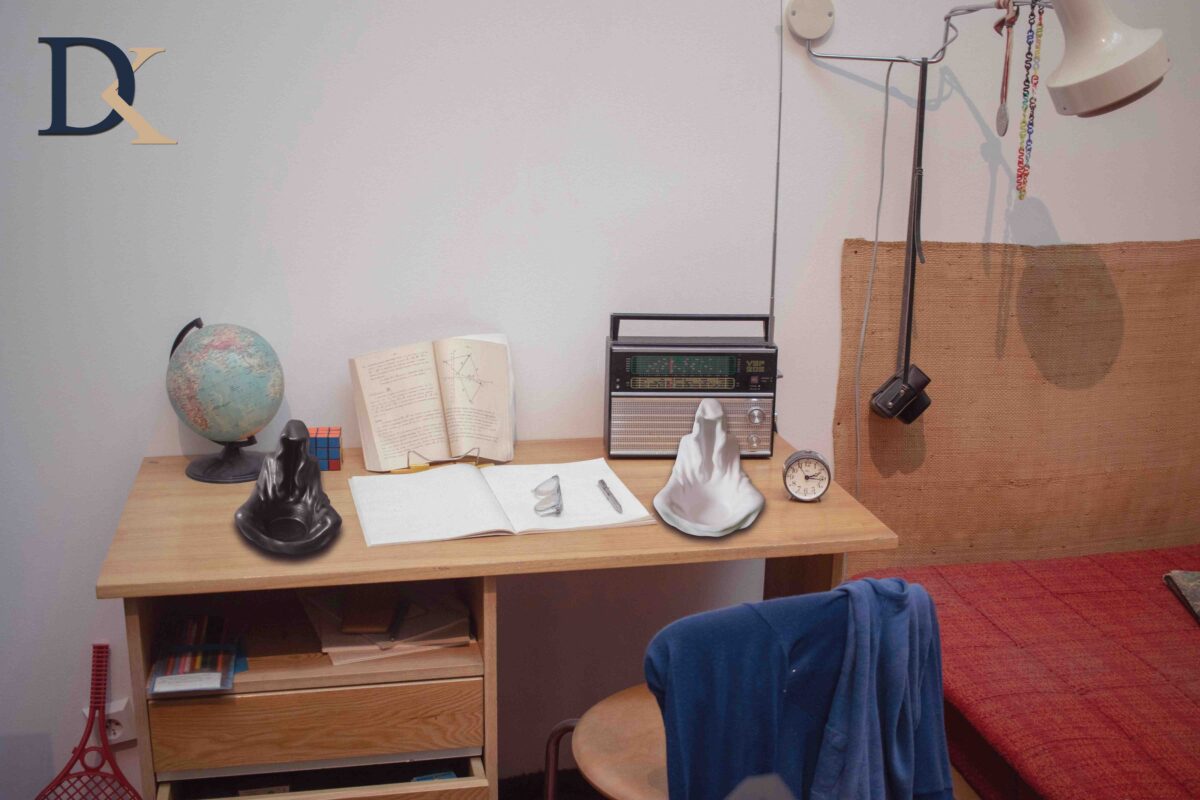 استفاده از جا شمعی روح بر روی میز