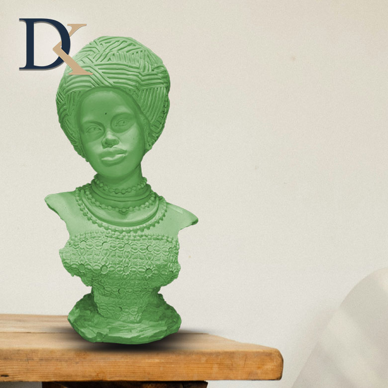 مجسمه بانوی آفریقایی در رنگ های مختلف